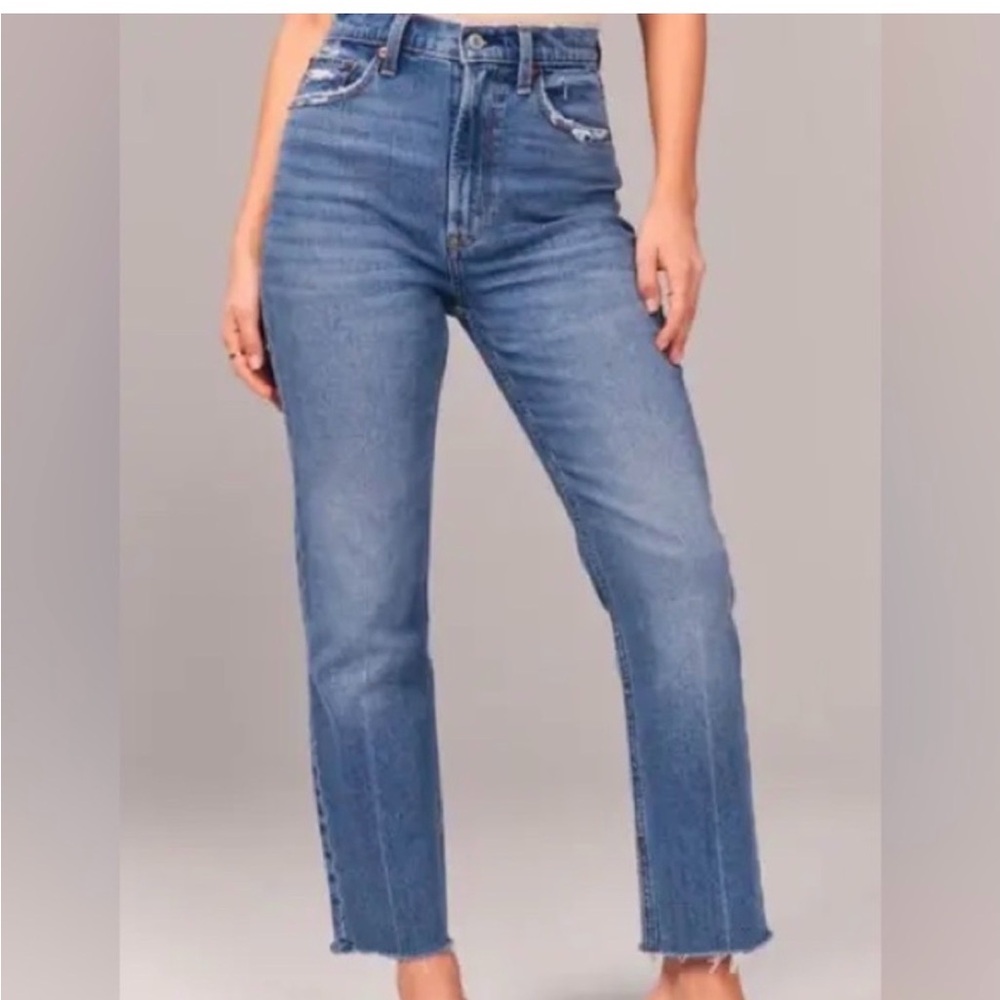 Abercrombie & Fitch Zoe Natural Rise Ankle Straight Jean